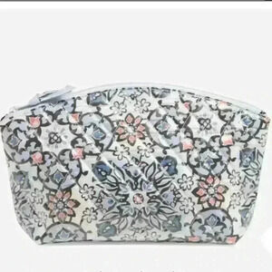 Vera Bradley Grand Travel Cosmetic in Lisbon Medallion NWT